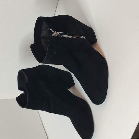 Black Soft Suede Leather Block Heeled  Ankle Boots with Silver Side Zipper sz 11 - Picture 4 of 7
